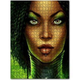 Cakapuzzle Siyahi Kadın ve Yeşil Işıklar 120 Parça Puzzle