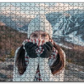 Cakapuzzle Soğuk Dağlar ve Beyaz Bereli Kız Mdf 500 Parça Puzzle