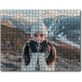 Cakapuzzle Soğuk Dağlar ve Beyaz Bereli Kız Mdf 500 Parça Puzzle
