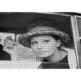 Cakapuzzle Sophia Loren Otomobilde 120 Parça Ahşap Puzzle