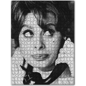 Cakapuzzle Sophia Loren Telefonda Ahşap 1000 Parça Puzzle