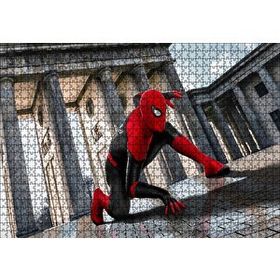 Cakapuzzle Spiderman Sütunlar Arasında 120 Parça Ahşap Puzzle