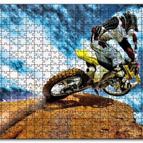 Cakapuzzle Tepenin Üzerindeki Motokrosçu ve Bulutlar Mdf 120 Parça Puzzle