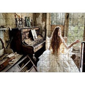 Cakapuzzle Terkedilmiş Ev Piyano ve Beyaz Elbiseli Kız 120 Parça Ahşap Puzzle