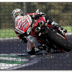 Cakapuzzle Virajdaki Ducati Motosiklet Pilot Görseli Mdf 120 Parça Puzzle