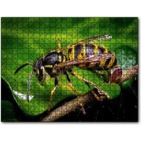 Cakapuzzle Yapraktan Su İçen Eşek Arısı Makro Çekim Mdf 120 Parça Puzzle