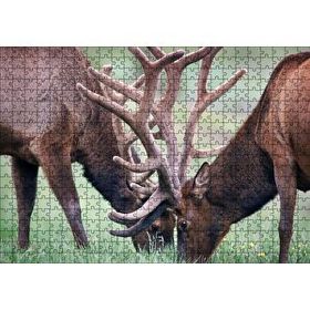 Cakapuzzle Yeşil Çayırda Otlayan Boynuzlu Geyikler 120 Parça Ahşap Puzzle