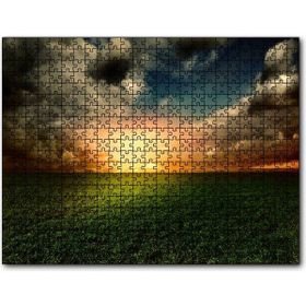 Cakapuzzle Yeşil Çimenler Altın Gökyüzü ve Gri Bulutlar 500 Parça Puzzle