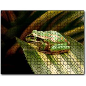 Cakapuzzle Yeşil Yaprak Üzerindeki Yeşil Kurbağa Mdf 120 Parça Puzzle