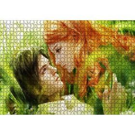 Cakapuzzle Yeşillikler Arasındaki Genç Kız ve Erkek Çizim 120 Parça Ahşap Puzzle