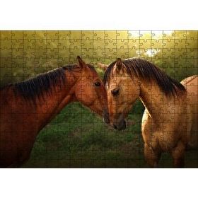 Cakapuzzle Yeşillikler ve Kahverengi At Çifti 255 Parça Puzzle