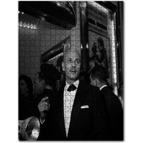 Cakapuzzle Yul Brynner Bıyıklı Siyah Beyaz Fotoğraf 500 Parça Puzzle