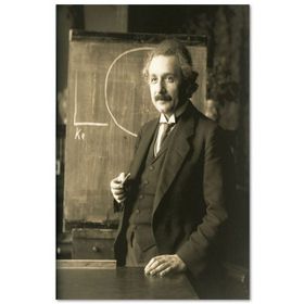 Cakatablo Albert Einstein Tahta Önünde Siyah Beyaz Fotoğraf 25x35 cm Ahşap Tablo