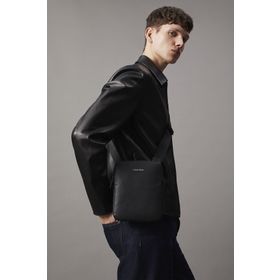 Calvin Klein K50K512767 Siyah Erkek Çapraz Çanta
