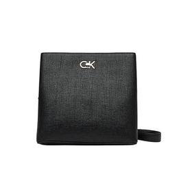 Calvin Klein K60K613179 Siyah Kadın Çapraz Çanta