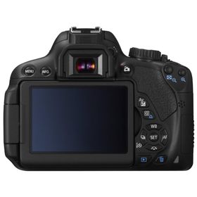 Canon EOS 650D 18-55mm + 75-300mm Lens DSLR Fotoğraf Makinesi