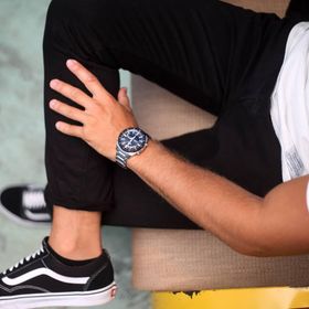 Casio ERA-120DB-1BVDF Erkek Kol Saati