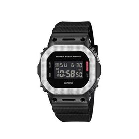 Casio GM-5600M-1DR Erkek Kol Saati