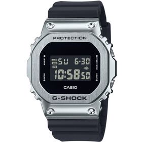 Casio GM-5600U-1DR Erkek Kol Saati