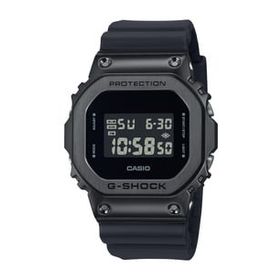 Casio GM-5600UB-1DR Erkek Kol Saati