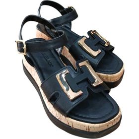 Castle Black 35182 Siyah Kadın Tokalı Dolgu Taban Sandalet