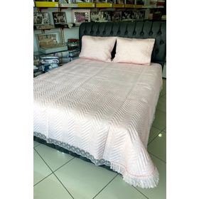Çeyiz Diyarı Carilla Kapitoneli Fransız Güpürlü Yatak Örtüsü Pudra - 250 x 260 cm