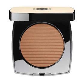 Chanel Les Beiges Healthy Glow Luminous Colour Medium Light Pudra