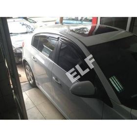 Chevrolet Cruze HB Mügen Cam rüzgarlığı