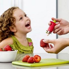Çilek Sapı Ayıklayıcı