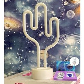 Çılgıntrend Kaktüs Neon Lamba İstiridye İçinde İnci Kolye Hediye Seti