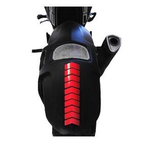 Çınar Extreme Ok Tasarımlı Bayrak Kırmızı Çamurluk Kask Sticker