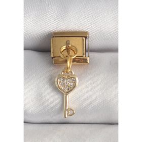 Clariss 316L Çelik Gold Renk Sallantı Zirkon Taşlı Kalpli Anahtar Model Nomination Charm