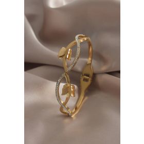 Clariss 316L Çelik Gold Renk Sarmal Kelebek Model Zirkon Taşlı Kadın Kelepçe