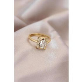 Clariss Ayarlamalı Gold Renk Metal Zirkon ve Kristal Taşlı Dikdörtgen Model Yüzük