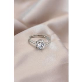 Clariss Ayarlamalı Gümüş Renk Metal Zirkon ve Kristal Taşlı Oval Model Yüzük