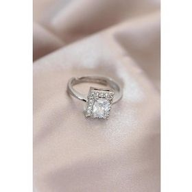 Clariss Ayarlamalı Silver Renk Metal Zirkon ve Kristal Taşlı Dikdörtgen Model Yüzük