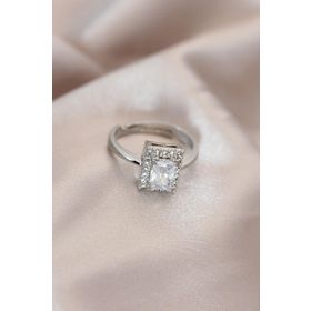 Clariss Ayarlamalı Silver Renk Metal Zirkon ve Kristal Taşlı Dikdörtgen Model Yüzük