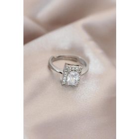 Clariss Ayarlamalı Silver Renk Metal Zirkon ve Kristal Taşlı Dikdörtgen Model Yüzük