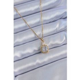 Clariss BJ-BKO7651 316L Çelik Gold Renk Kare Kristal Taşlı Kadın Kolye