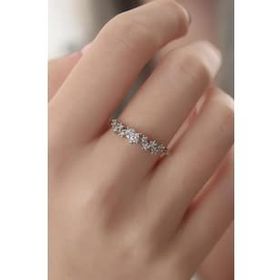 Clariss Gümüş Renk Yıldız Model Zirkon Taşlı Kadın Yüzük