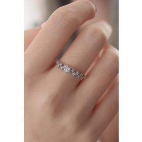 Clariss Gümüş Renk Yıldız Model Zirkon Taşlı Kadın Yüzük