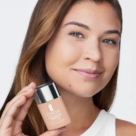 Clinique CN 90 Sand Acne Solutions Anti-Blemish 30 ml Fondöten
