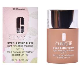 Clinique Even Better Glow SPF15 52 Neutral Fondöten