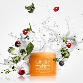 Clinique Superdefense SPF25 50 ml Kuru Ciltler İçin Yaşlanma Karşıtı Nemlendirici Krem