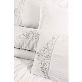 Cotton Box Brode Nakışlı Çift Kişilik Saten Genny Beyaz Nevresim Takımı