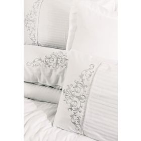 Cotton Box Brode Nakışlı Çift Kişilik Saten Genny Beyaz Nevresim Takımı