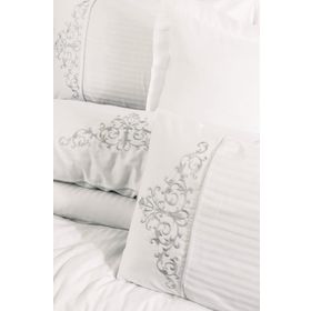 Cotton Box Brode Nakışlı Çift Kişilik Saten Genny Beyaz Nevresim Takımı