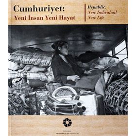 Cumhuriyet Yeni İnsan Yeni Hayat - Zülfü Oğur
