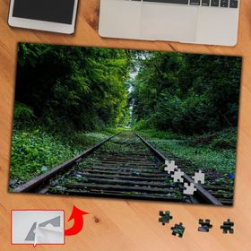 DA7F7B Ağaçlı Çimenli Tren Yolu 240 Parça Puzzle Yapboz Tablo