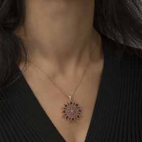 Daha Yok Mu 925 Ayar Gümüş Geometrik Desenli Madalyon Kadın Gümüş Kolye